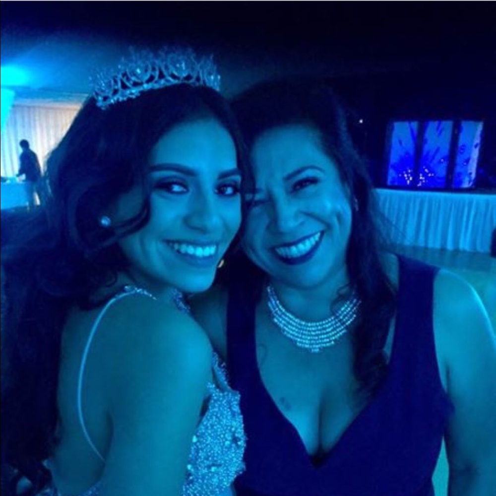 Meet your Posher, Tina